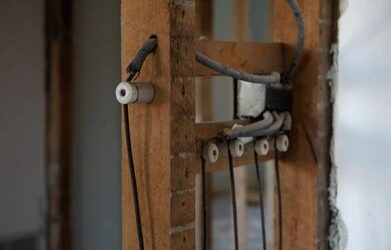 Is Your Home’s Knob and Tube Wiring Safe? Warning Signs for Winnipeg Homeowners